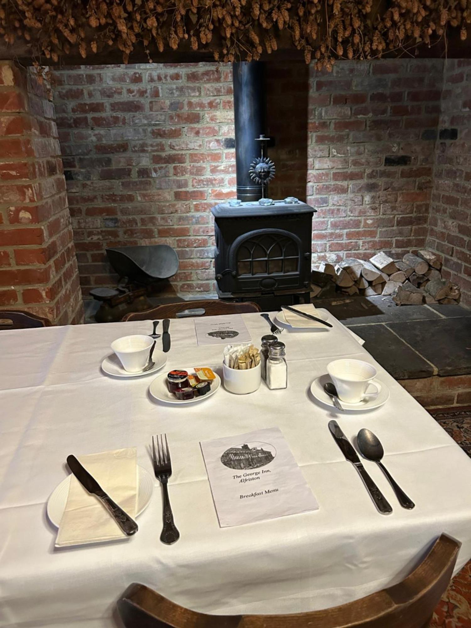 The George Inn Alfriston Εξωτερικό φωτογραφία